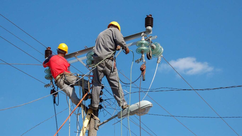 Electrical lineman