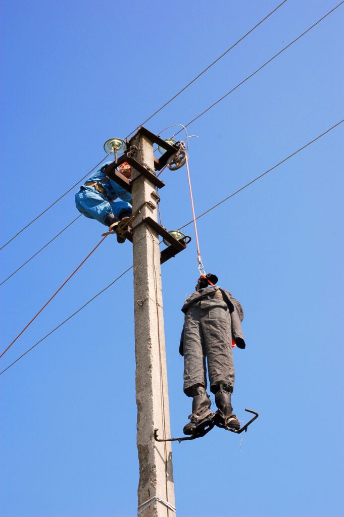 How Many Linemen Die a Year