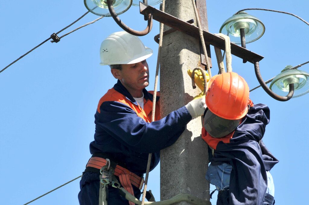 lineman rescue training